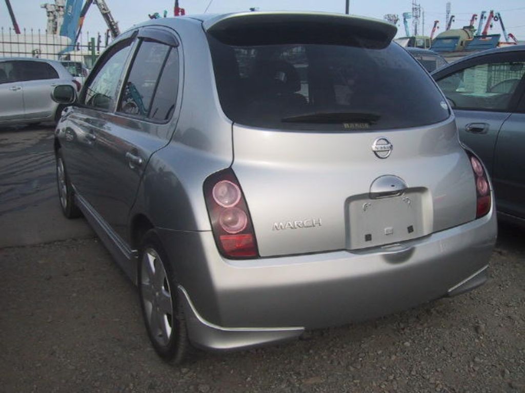 2003 Nissan March