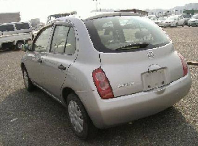 2003 Nissan March