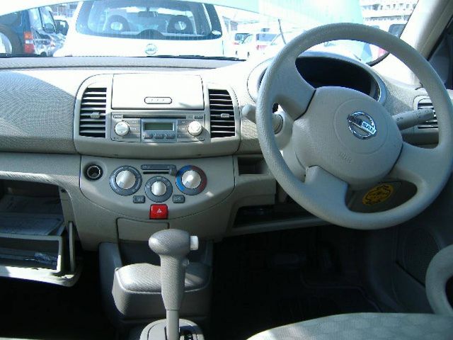 2003 Nissan March