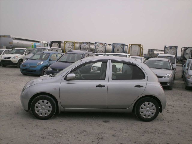 2003 Nissan March