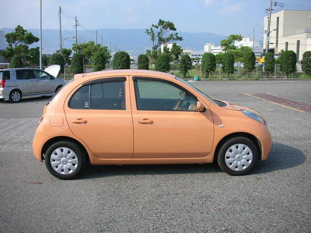 2003 Nissan March