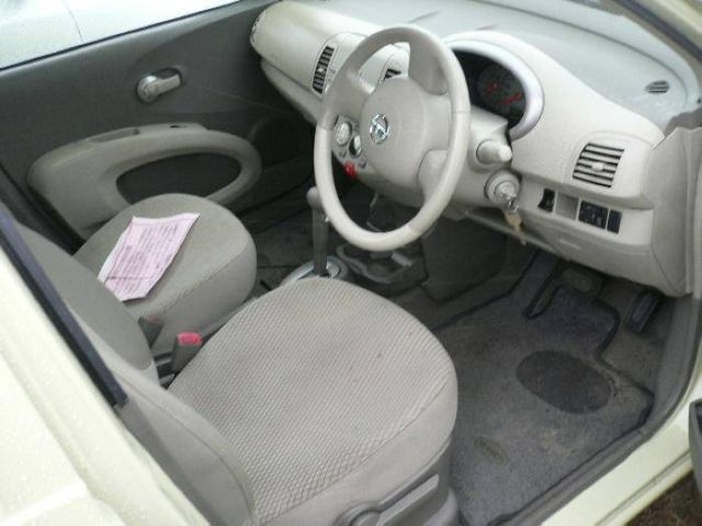 2003 Nissan March