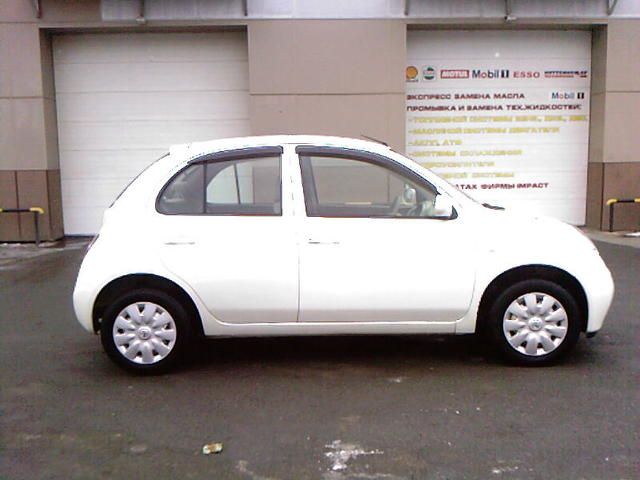 2003 Nissan March