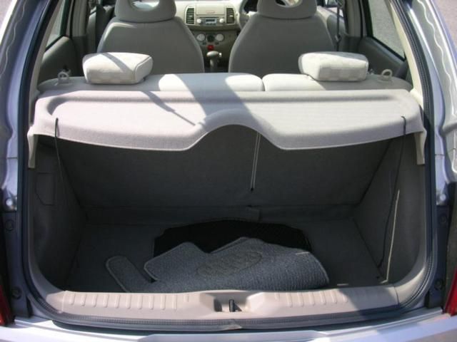2003 Nissan March