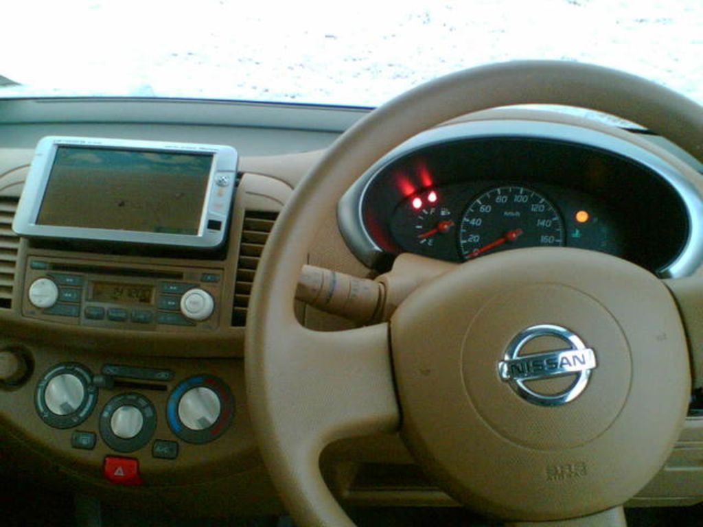 2003 Nissan March