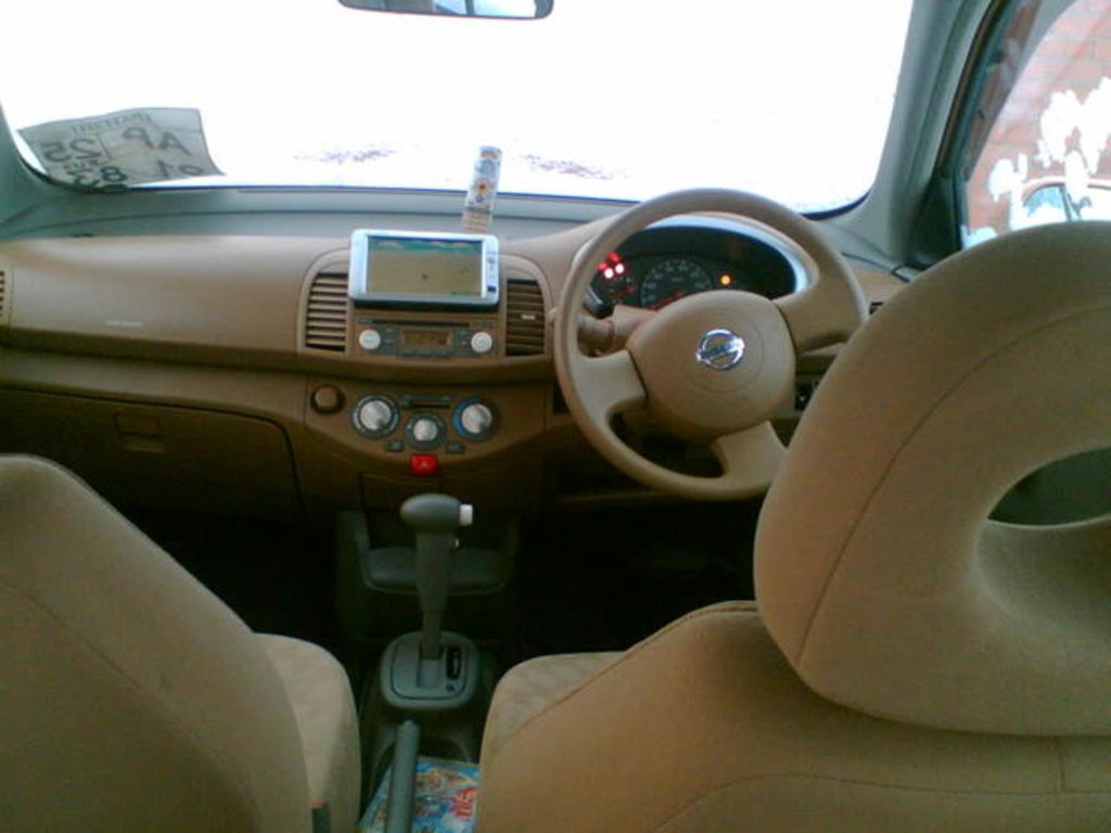 2003 Nissan March