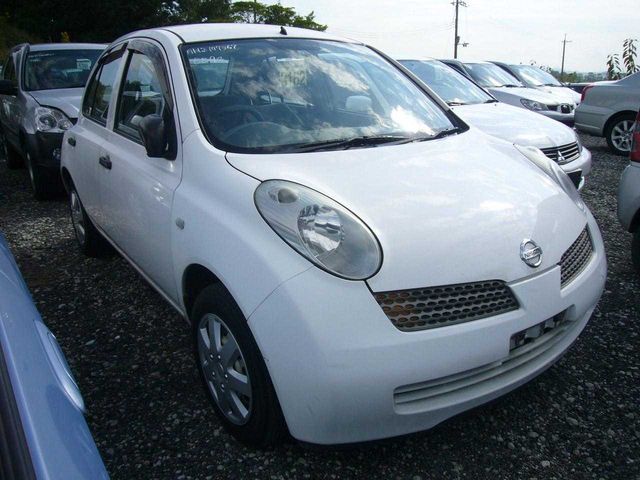 2003 Nissan March