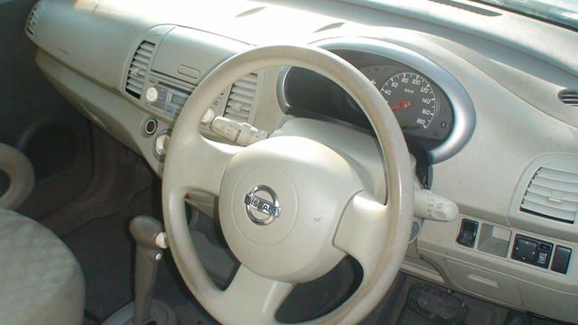 2003 Nissan March