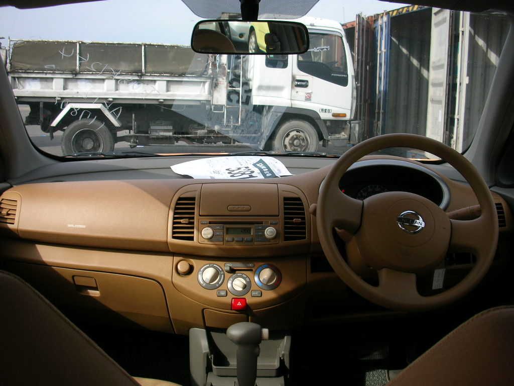 2003 Nissan March