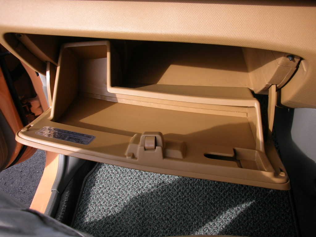 2003 Nissan March