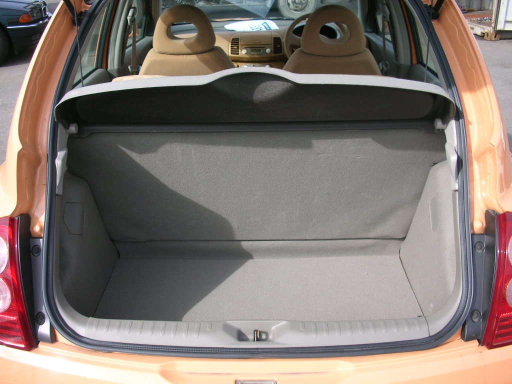 2003 Nissan March