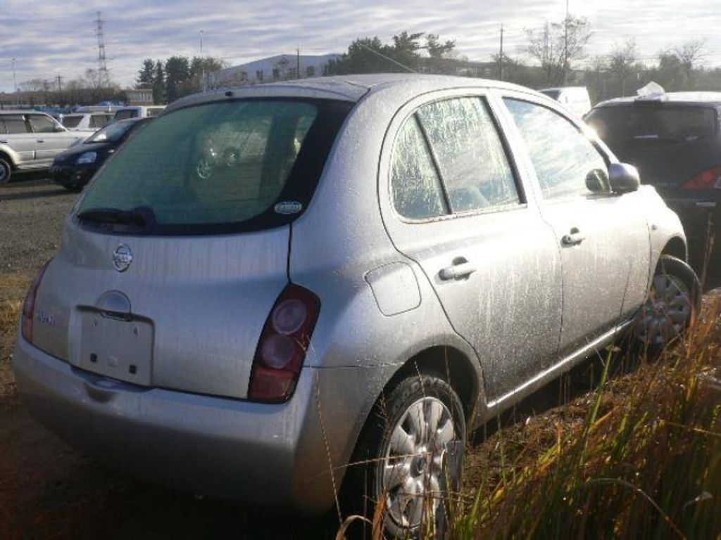 2003 Nissan March
