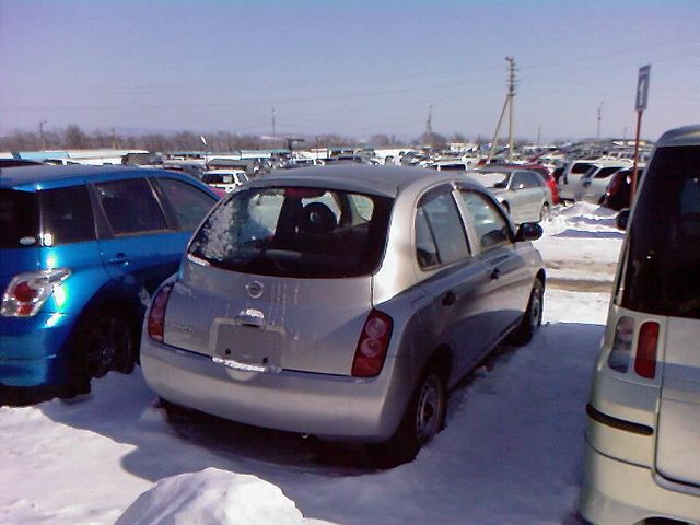 2003 Nissan March