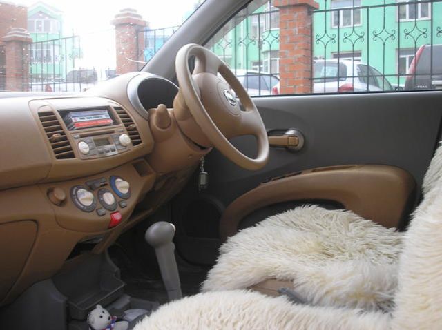 2003 Nissan March
