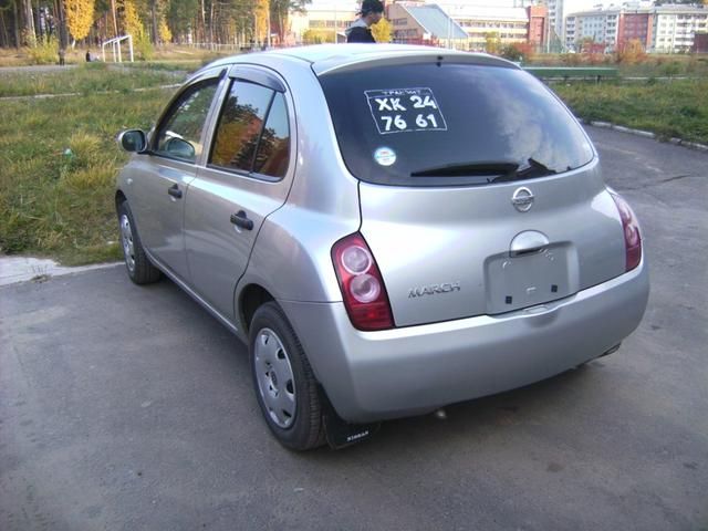 2003 Nissan March