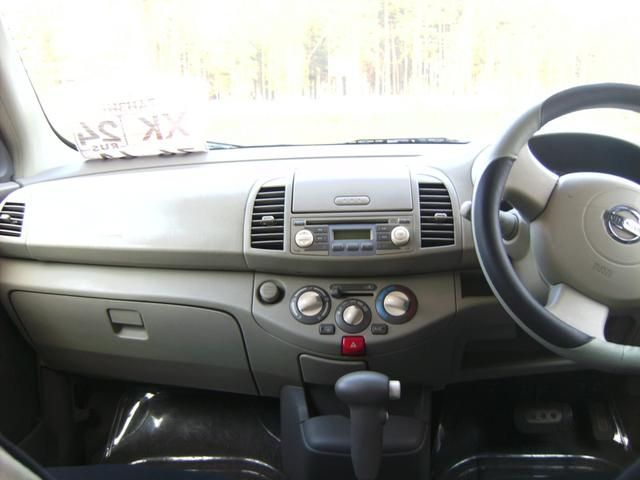 2003 Nissan March