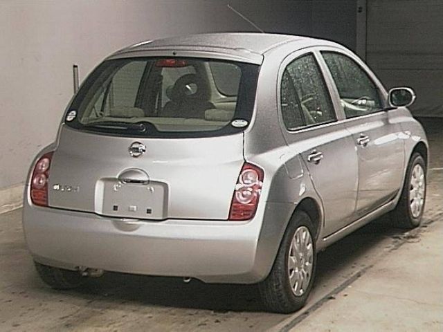 2003 Nissan March