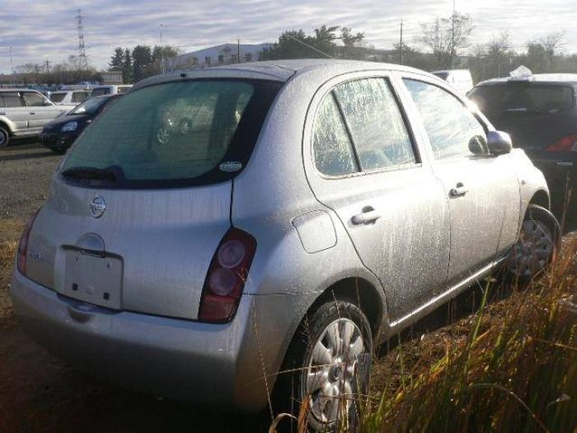 2003 Nissan March