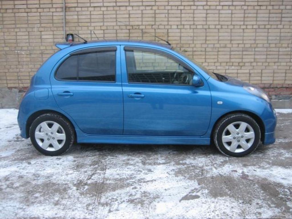 2003 Nissan March