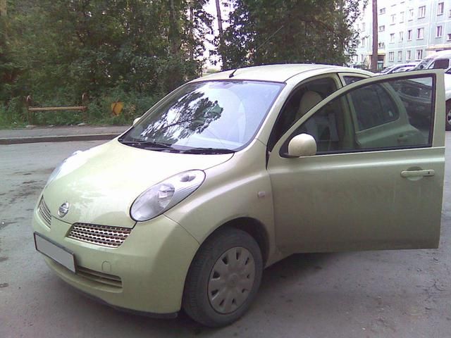 2003 Nissan March