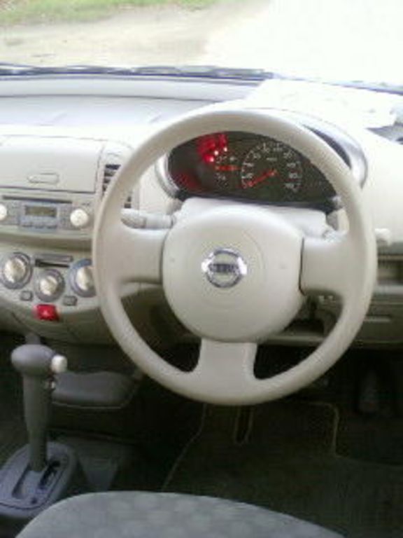 2003 Nissan March