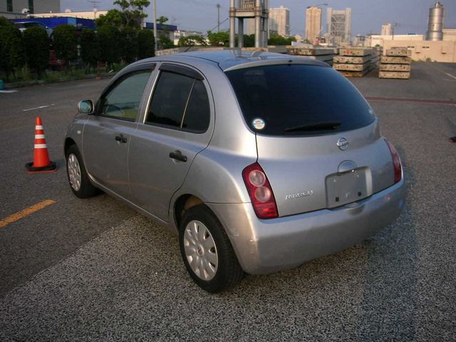 2003 Nissan March