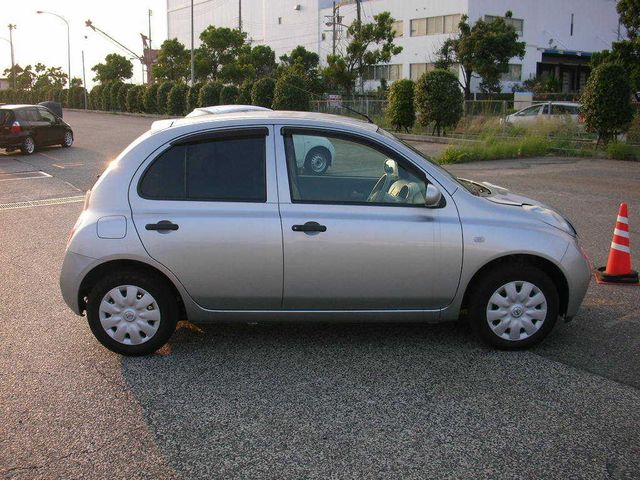 2003 Nissan March