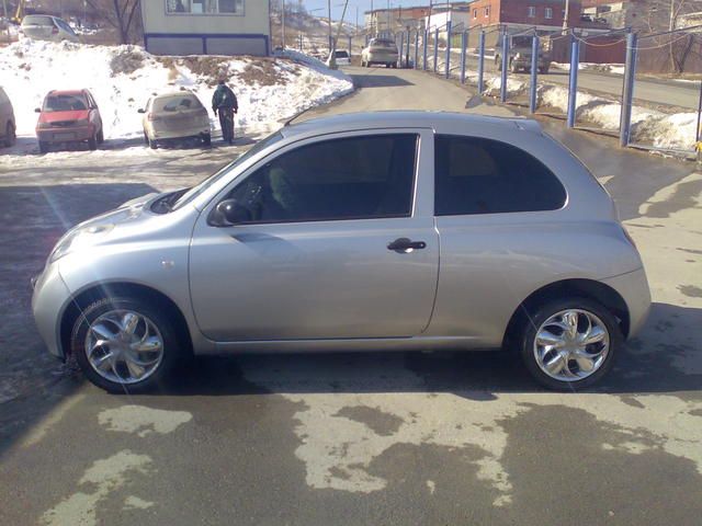 2003 Nissan March