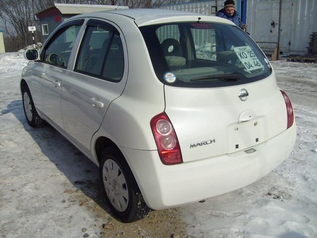 2003 Nissan March