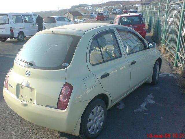 2003 Nissan March