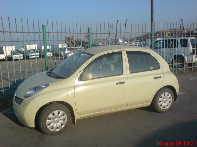 2003 Nissan March