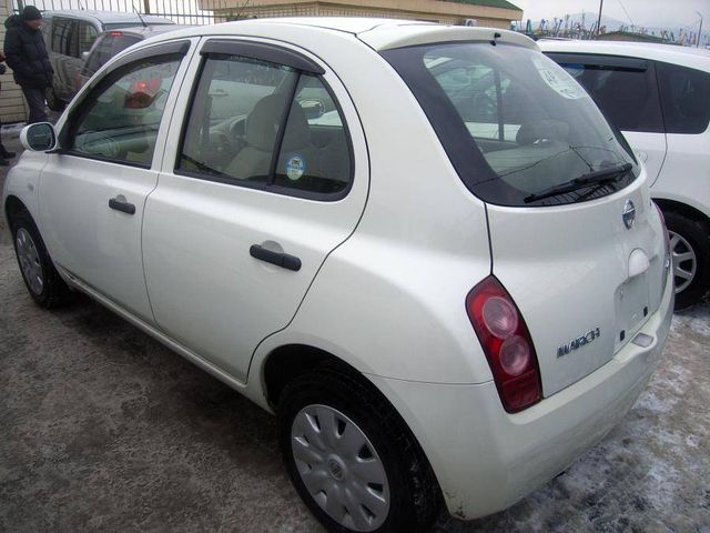 2003 Nissan March
