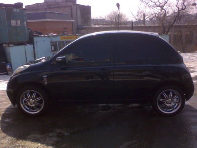 2003 Nissan March