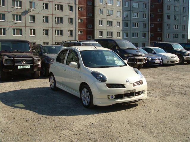 2003 Nissan March