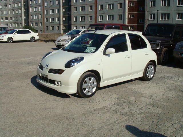 2003 Nissan March