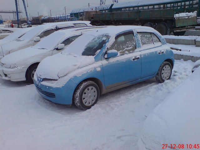2003 Nissan March