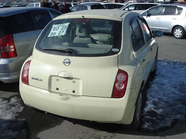 2003 Nissan March