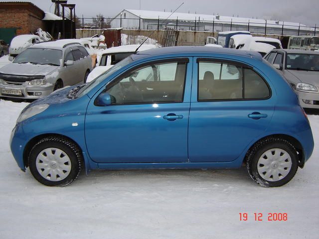 2003 Nissan March