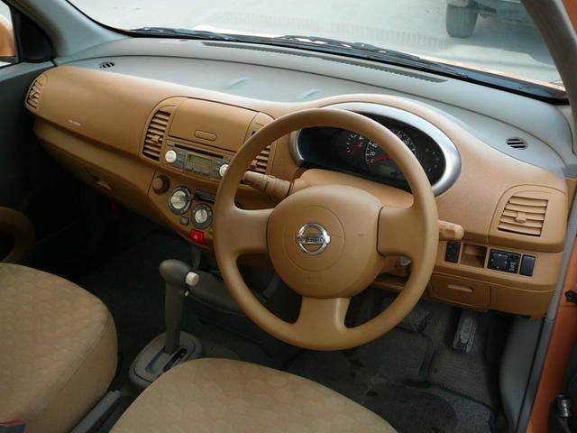 2003 Nissan March