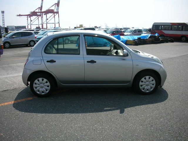 2003 Nissan March