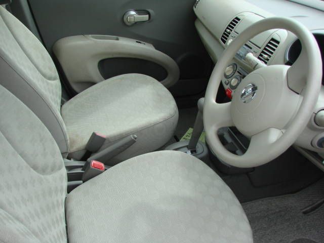 2003 Nissan March