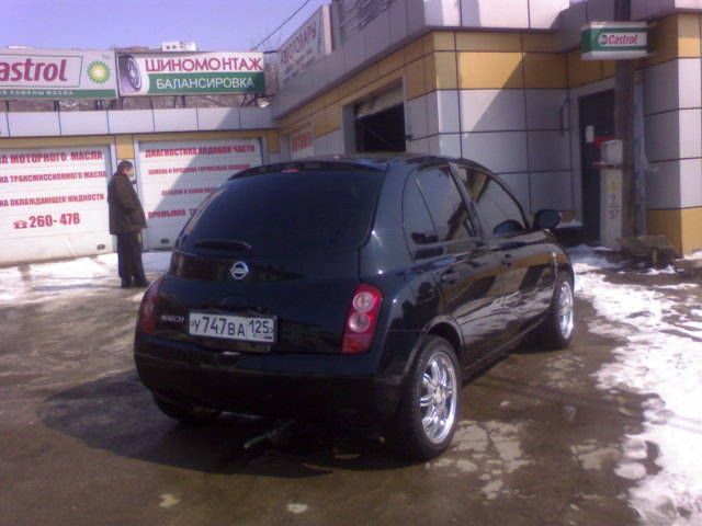 2003 Nissan March