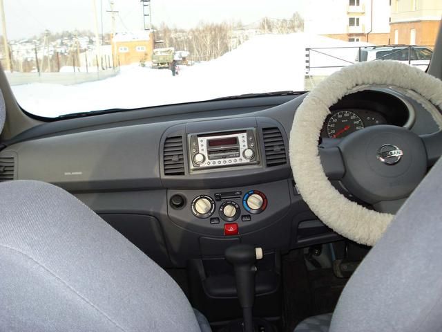 2003 Nissan March