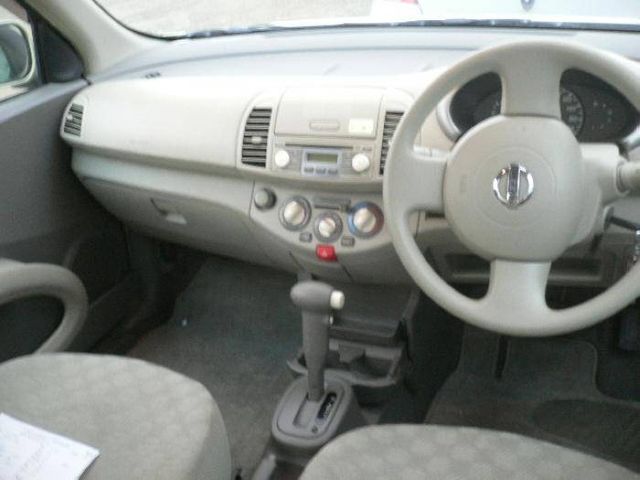 2003 Nissan March