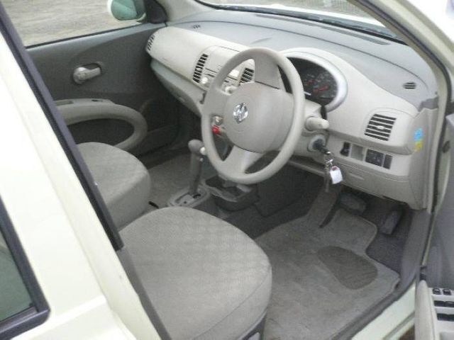 2003 Nissan March