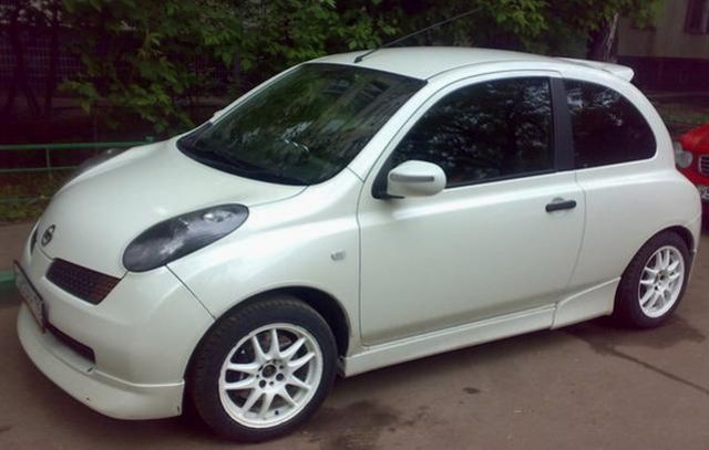 2003 Nissan March