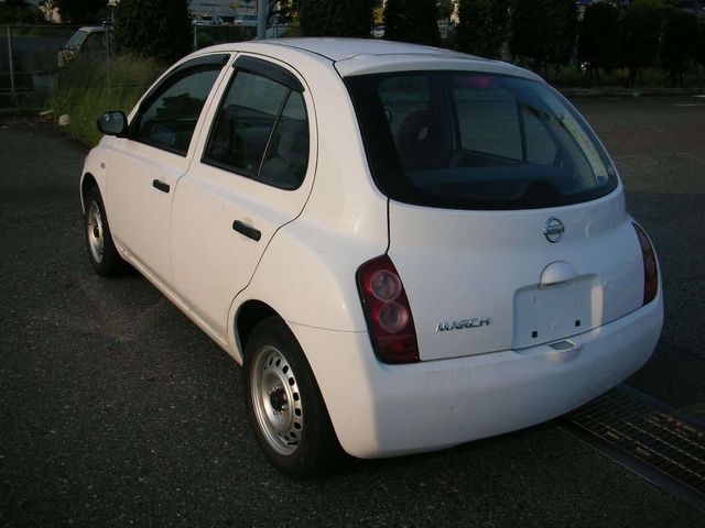 2003 Nissan March