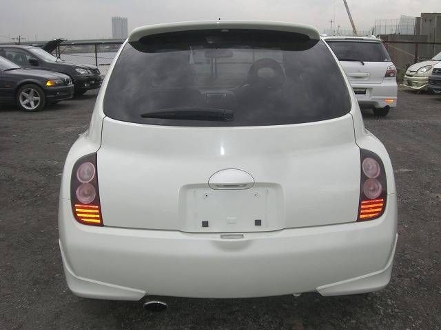 2003 Nissan March