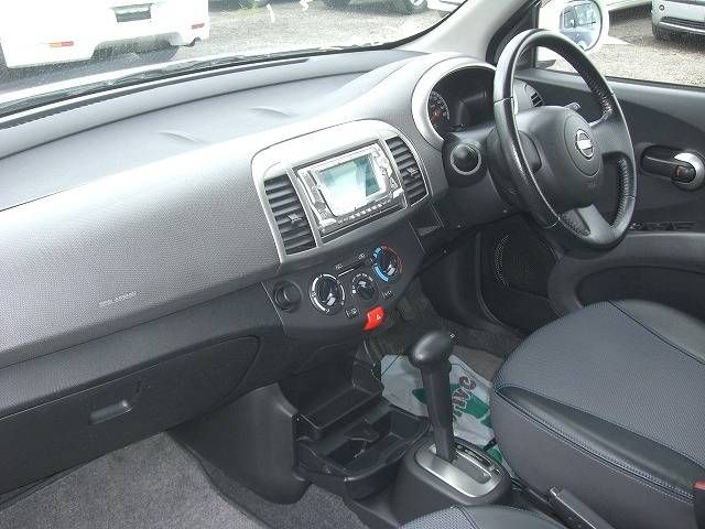 2003 Nissan March