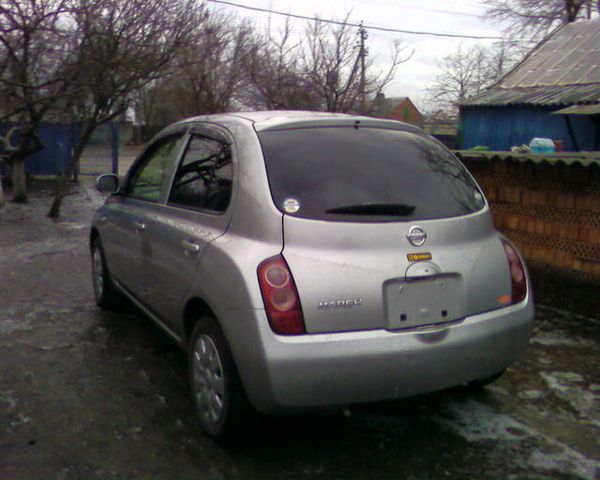 2003 Nissan March